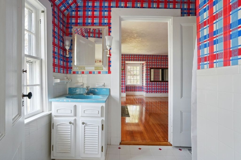 Bathroom, Interior, Wood Texture Flooring