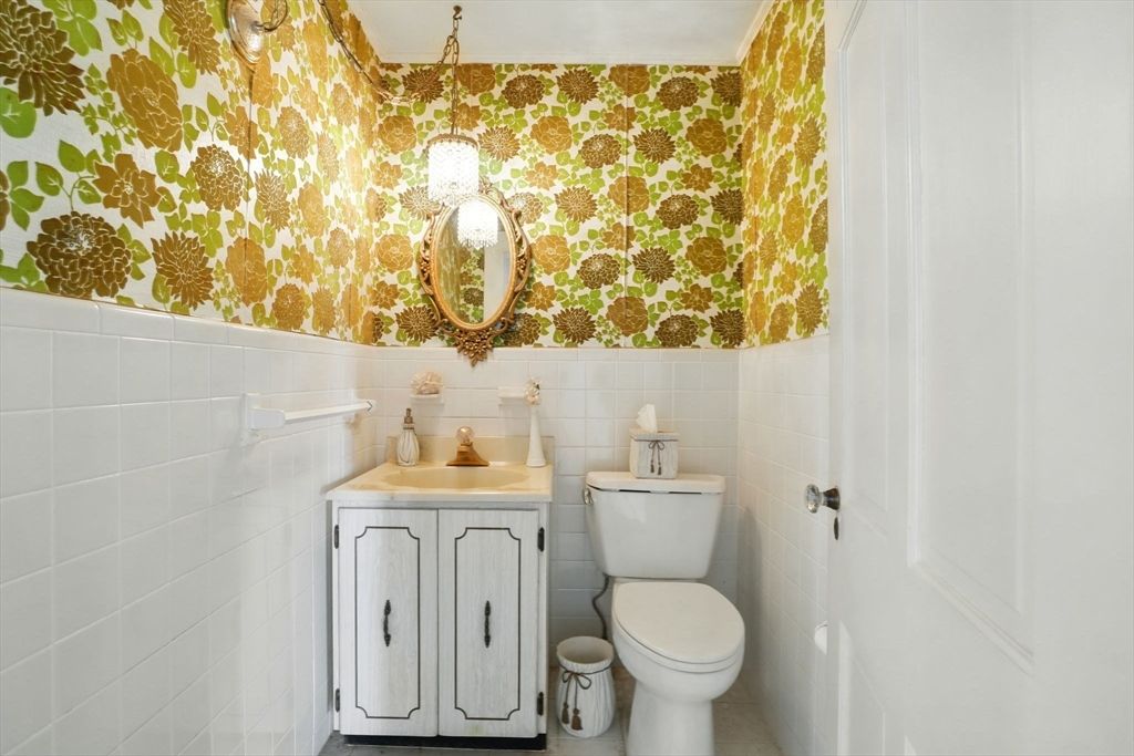 Bathroom, Interior, Pendant Lights