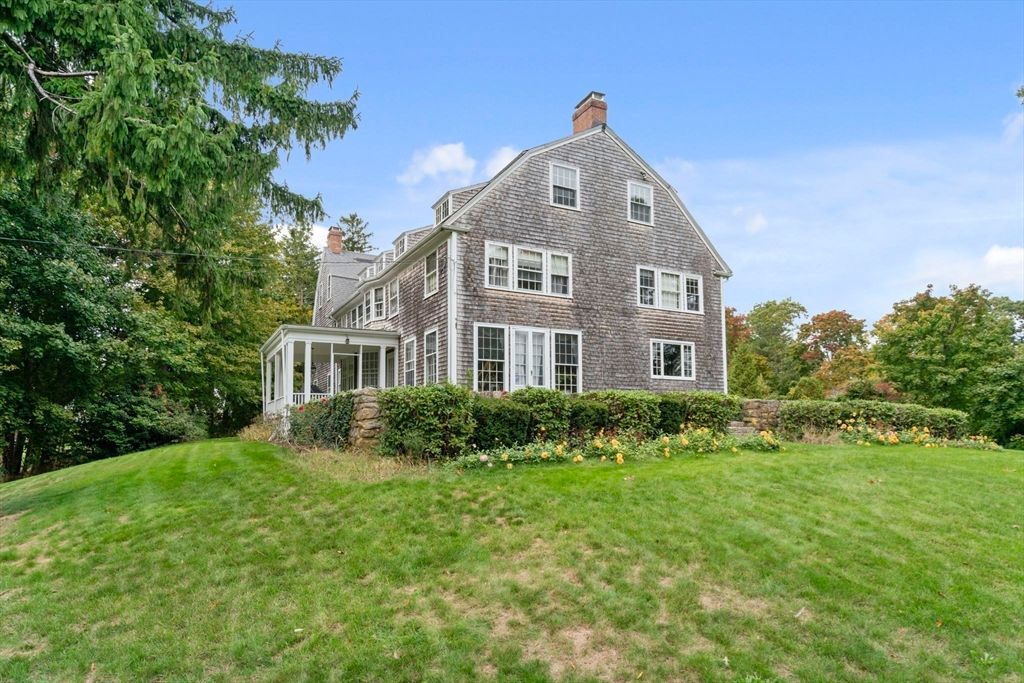 Backyard, Exterior, Facade, Georgian