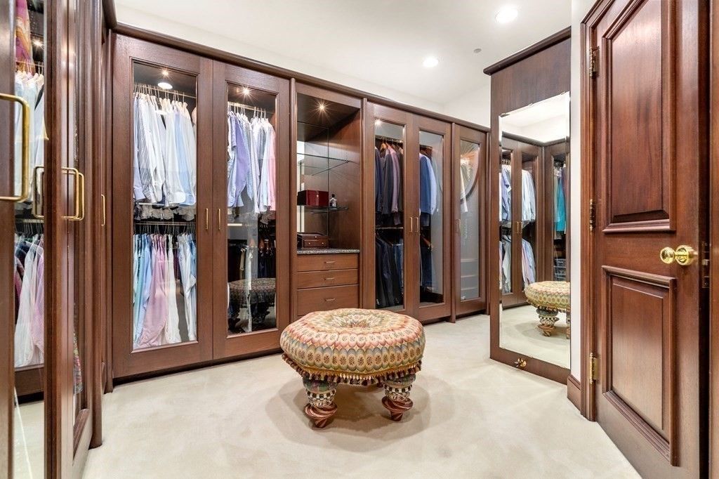 Interior, Recessed Lighting, Walk-in Closets