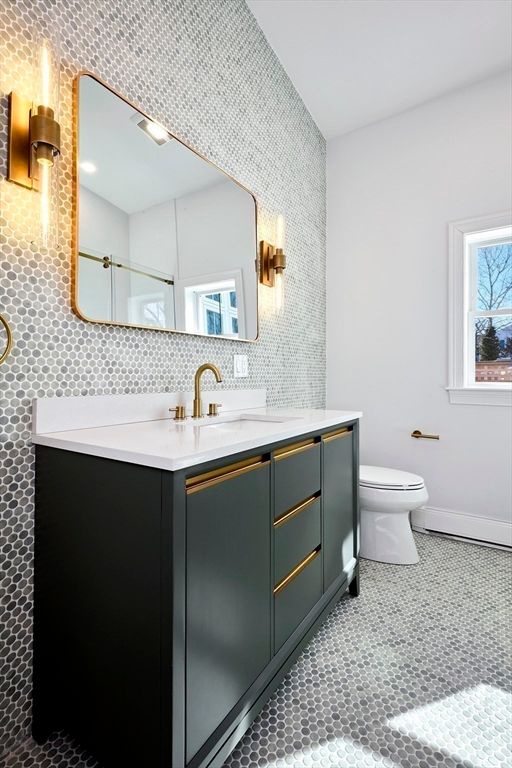Bathroom, Interior, Recessed Lighting