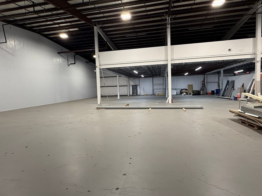 Fitness Equipment, Interior, Recessed Lighting