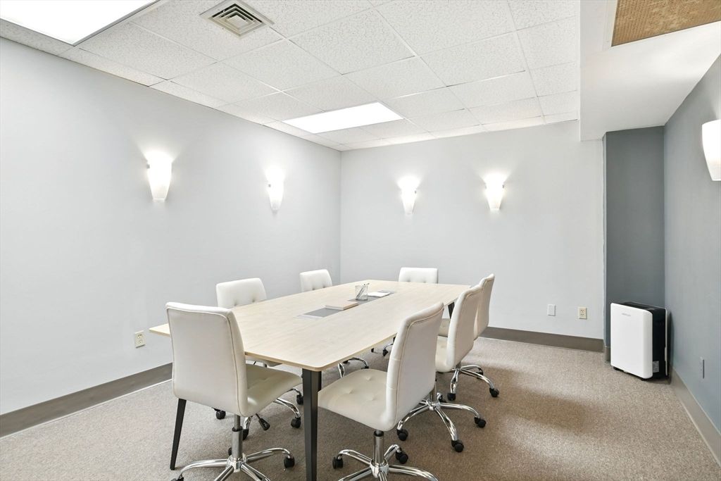 Dining room, Interior