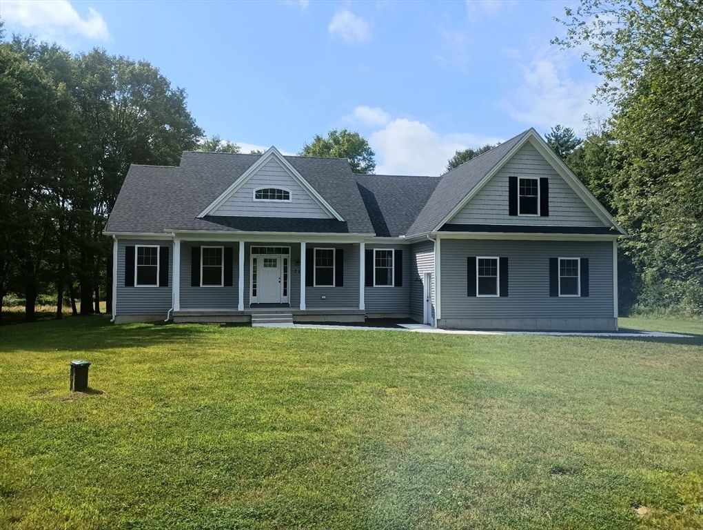 Exterior, Facade, Farmhouse