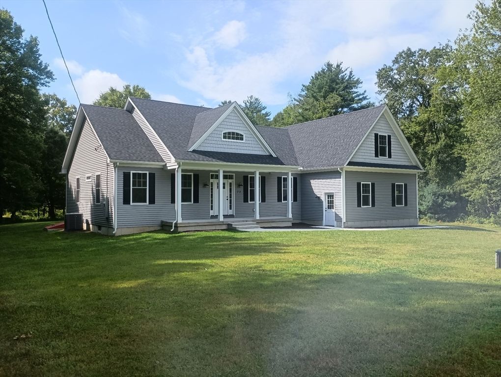 Backyard, Exterior, Facade, Cape Cod