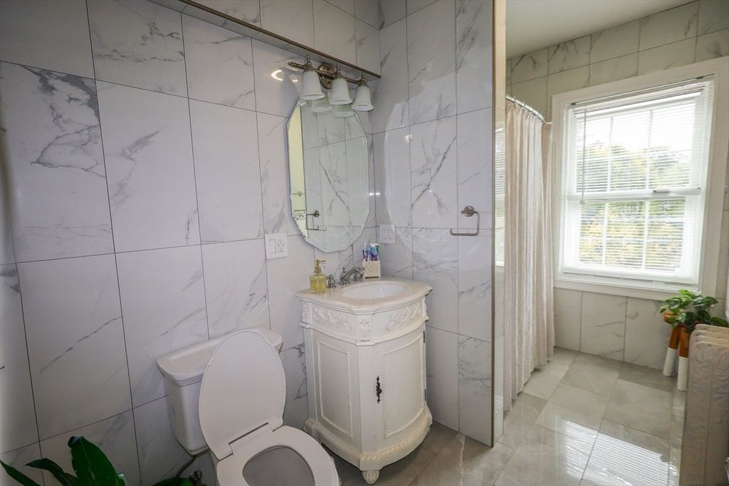Bathroom, Interior, Marble Walls