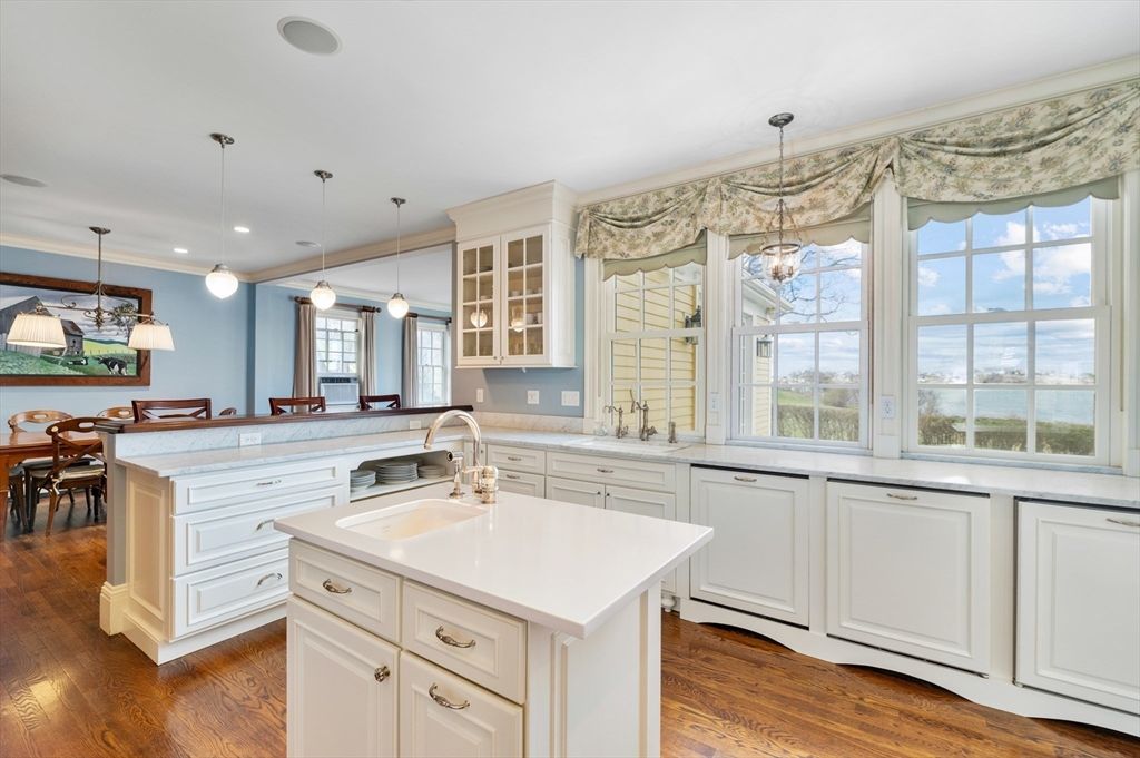 Dining room, Interior, Kitchen, Pendant Lights, Recessed Lighting, Water, Wood Texture Flooring