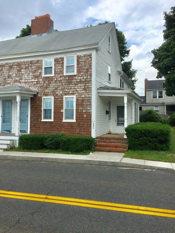 Exterior, Facade, Brick Facade, Georgian