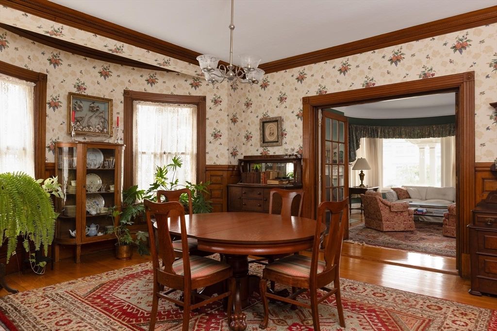 Chandelier, Dining room, Interior, Pendant Lights, Wood Texture Flooring