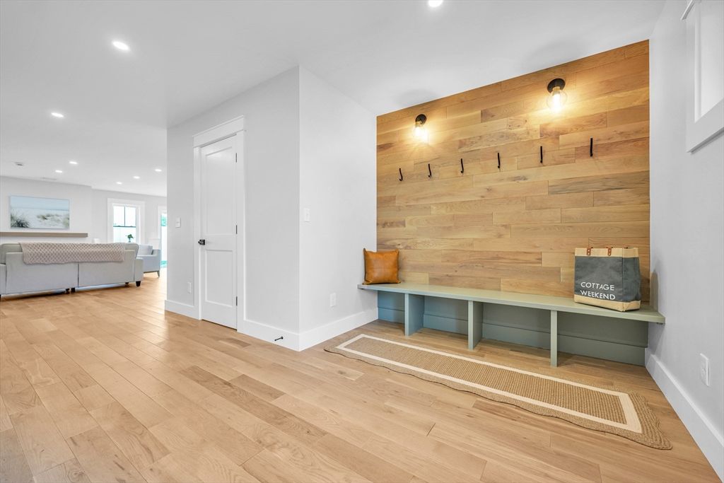 Interior, Recessed Lighting, Wood Texture Flooring, Wooden Walls