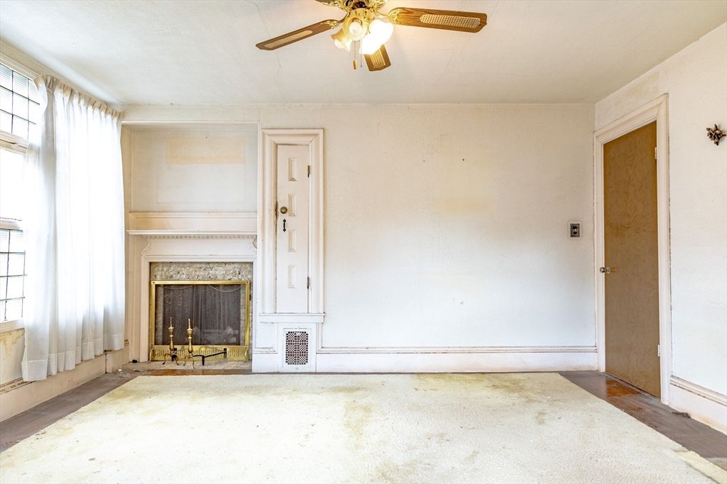 Empty room, Fireplace, Interior