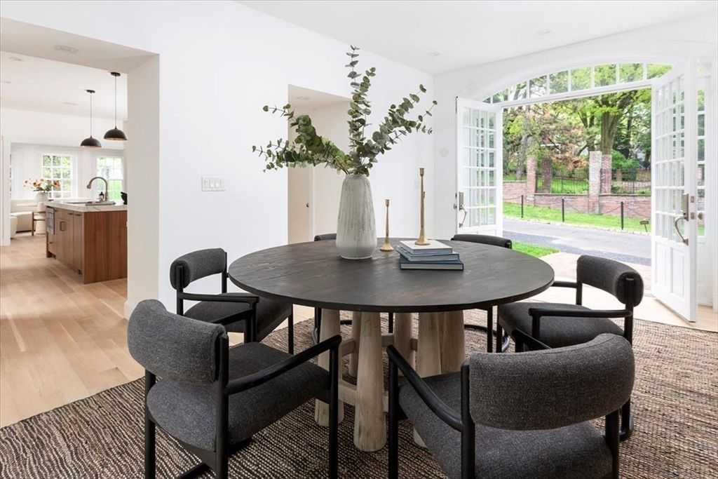 Dining room, Interior, Kitchen, Pendant Lights, Recessed Lighting, Wood Texture Flooring