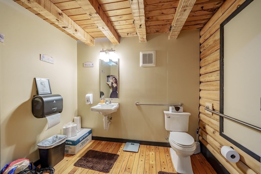 Bathroom, Interior, Wooden Beams, Wooden Ceilings, Wood Texture Flooring, Wooden Walls