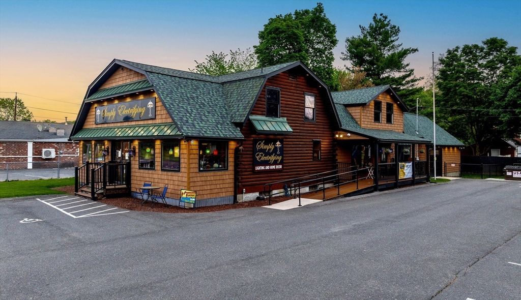 Backyard, Exterior, Facade, Log Home