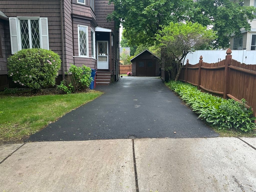 Detached Garage, Exterior