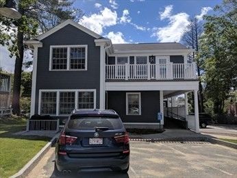 Exterior, Facade, Rowhouse