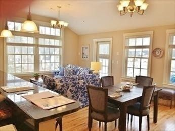 Chandelier, Dining room, Interior, Living room, Pendant Lights, Recessed Lighting, Wood Texture Flooring