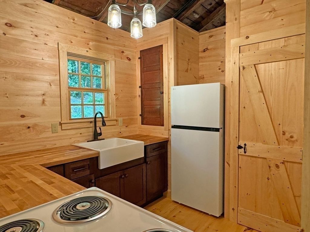 Interior, Kitchen, Wood Texture Flooring, Wooden Walls