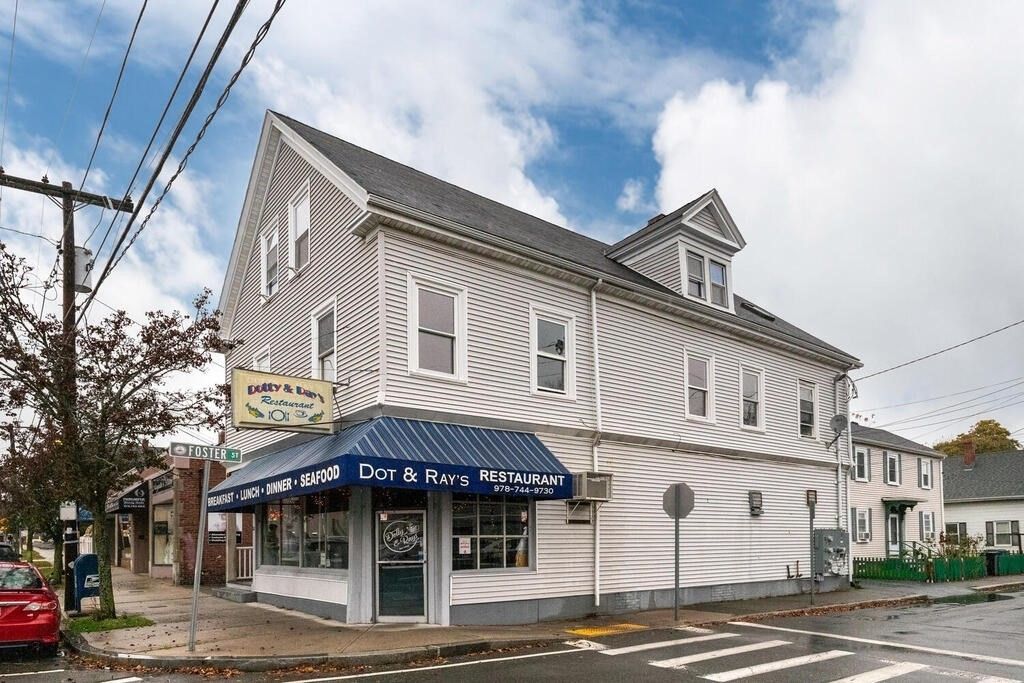 Exterior, Facade, None