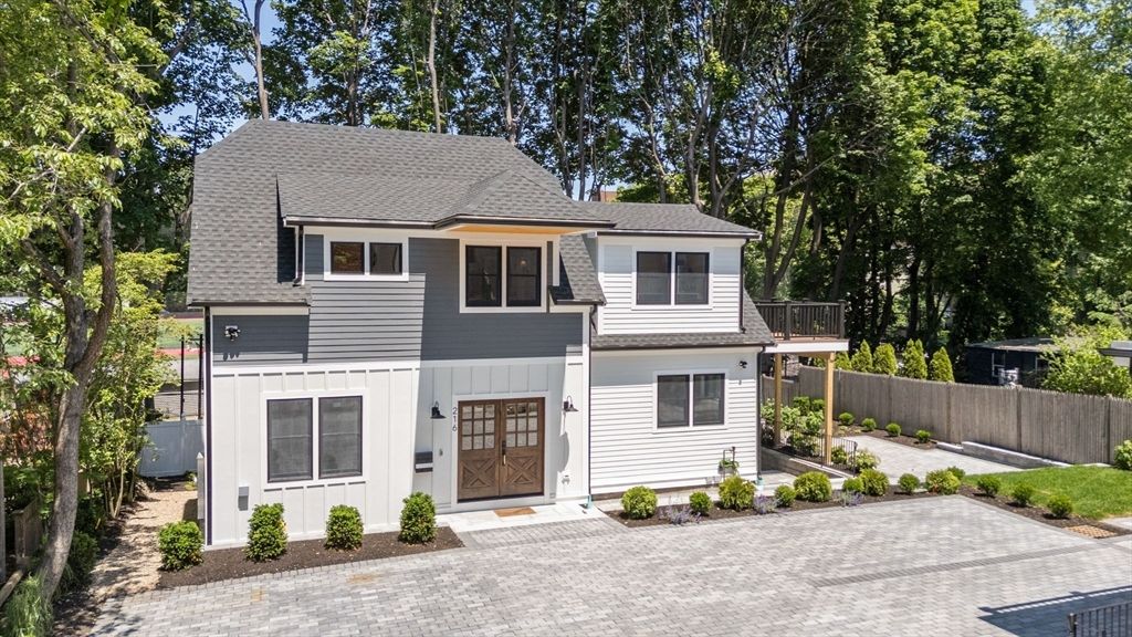 Exterior, Facade, Farmhouse