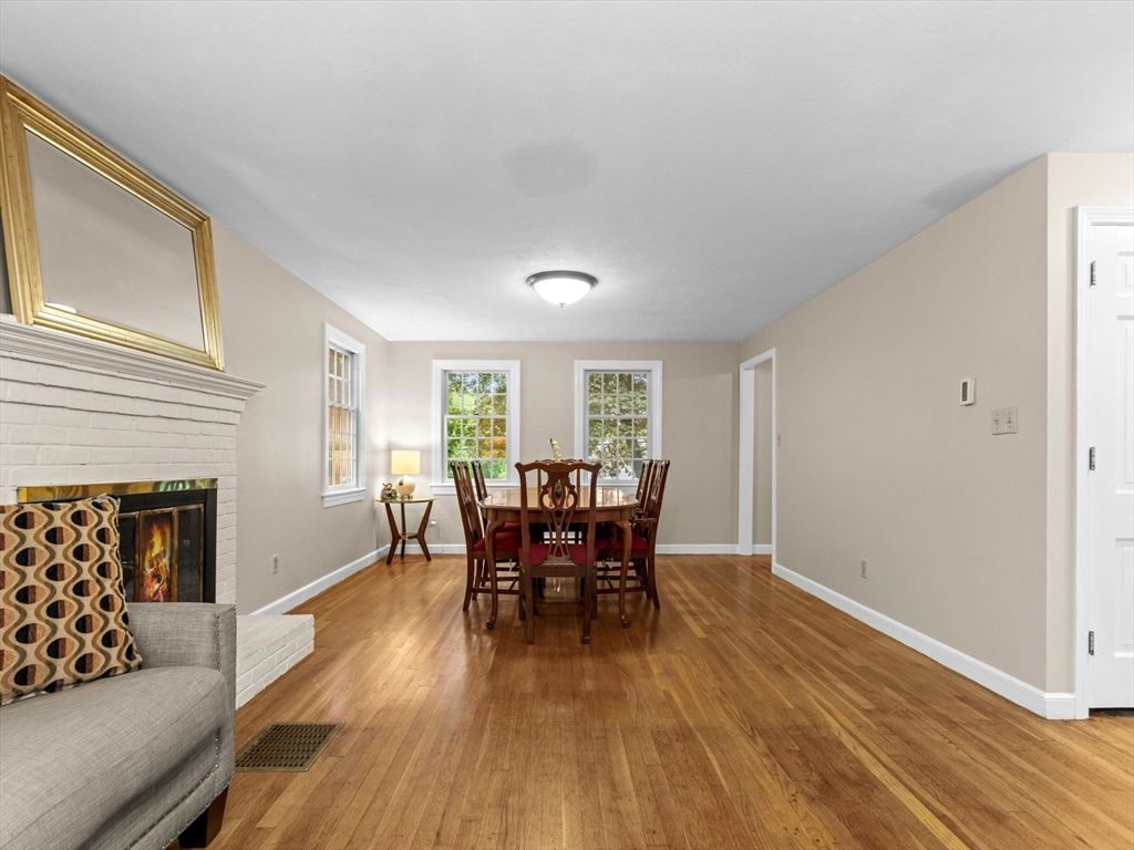 Dining room, Fireplace, Interior, Wood Texture Flooring
