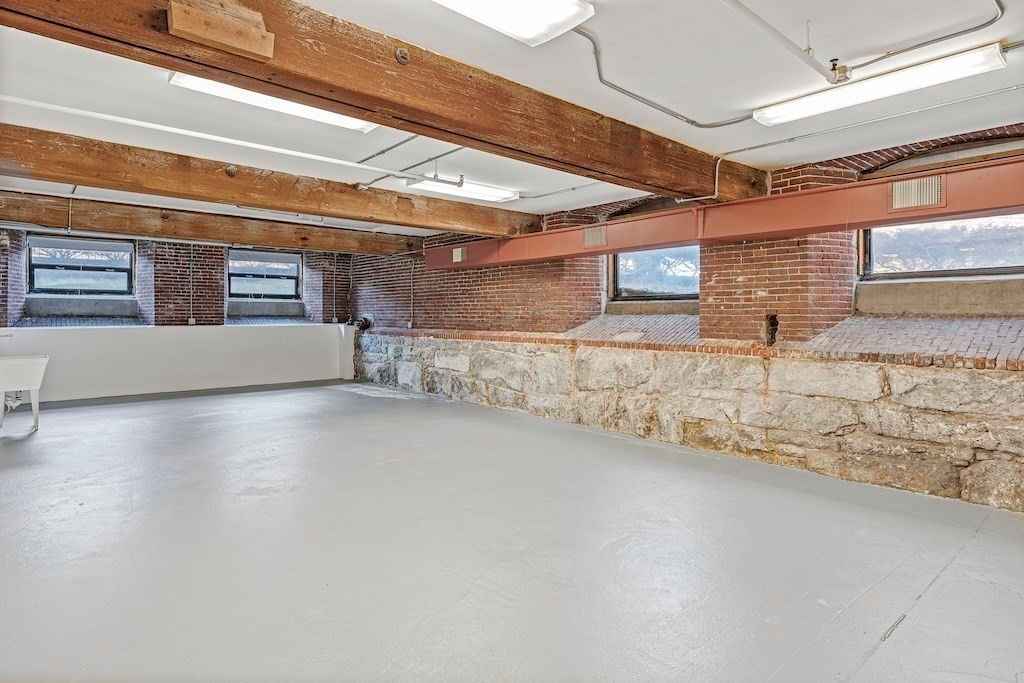Garage, Interior, Stone Walls