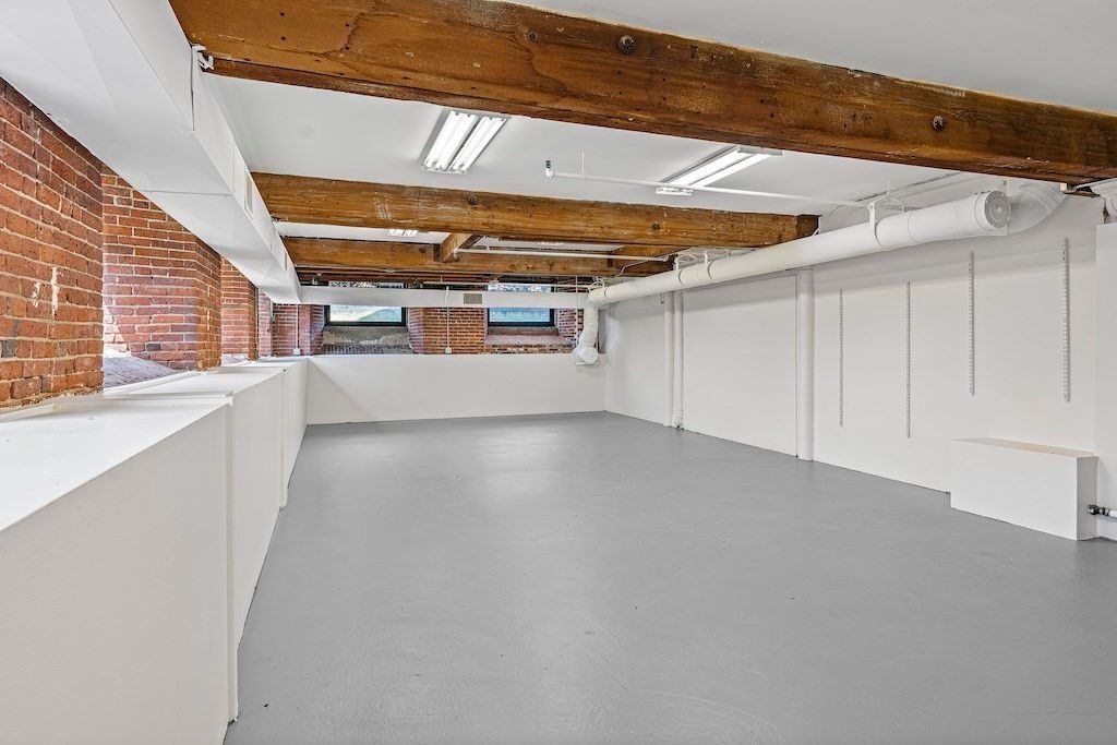 Garage, Interior, Stone Walls