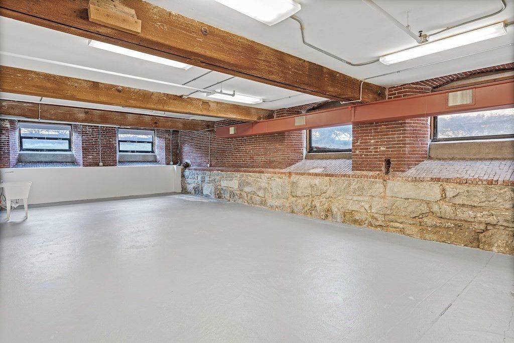 Garage, Interior, Stone Walls