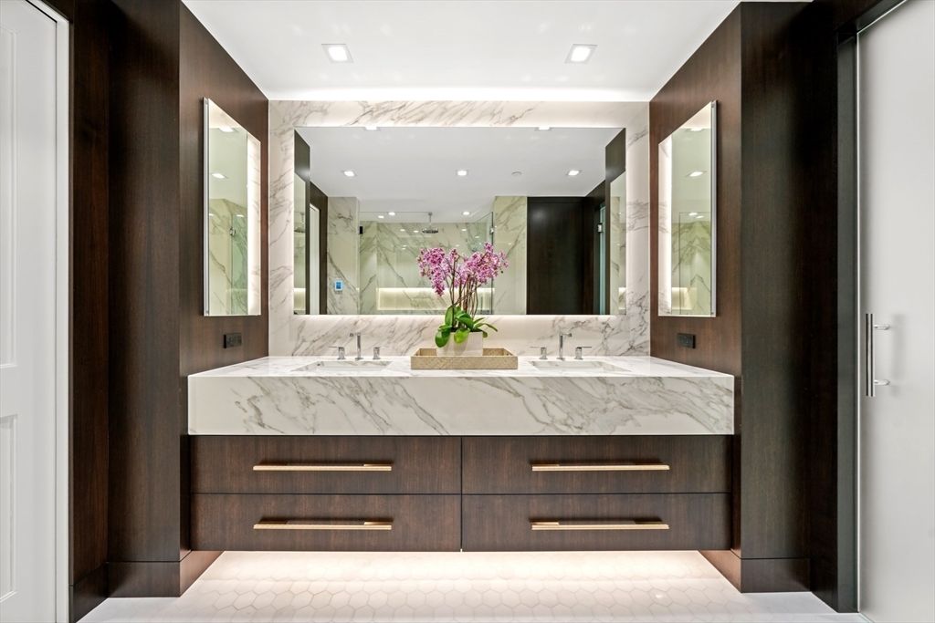 Bathroom, Interior, Marble, Marble Walls, Recessed Lighting