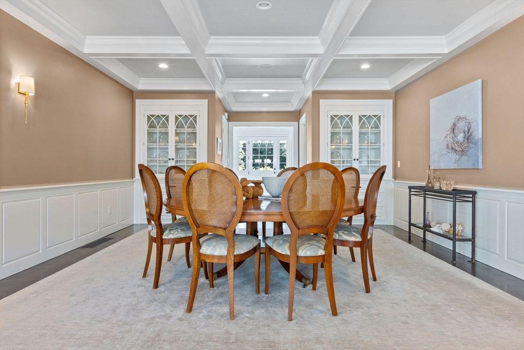 Dining room, Interior, Recessed Lighting