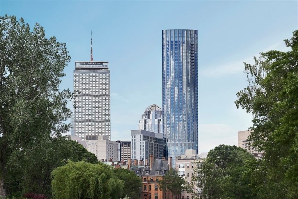Exterior, Facade, Highrise
