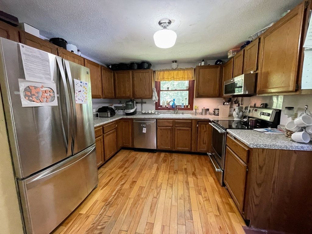 Interior, Kitchen, Stainless Steel Appliances, Wood Texture Flooring