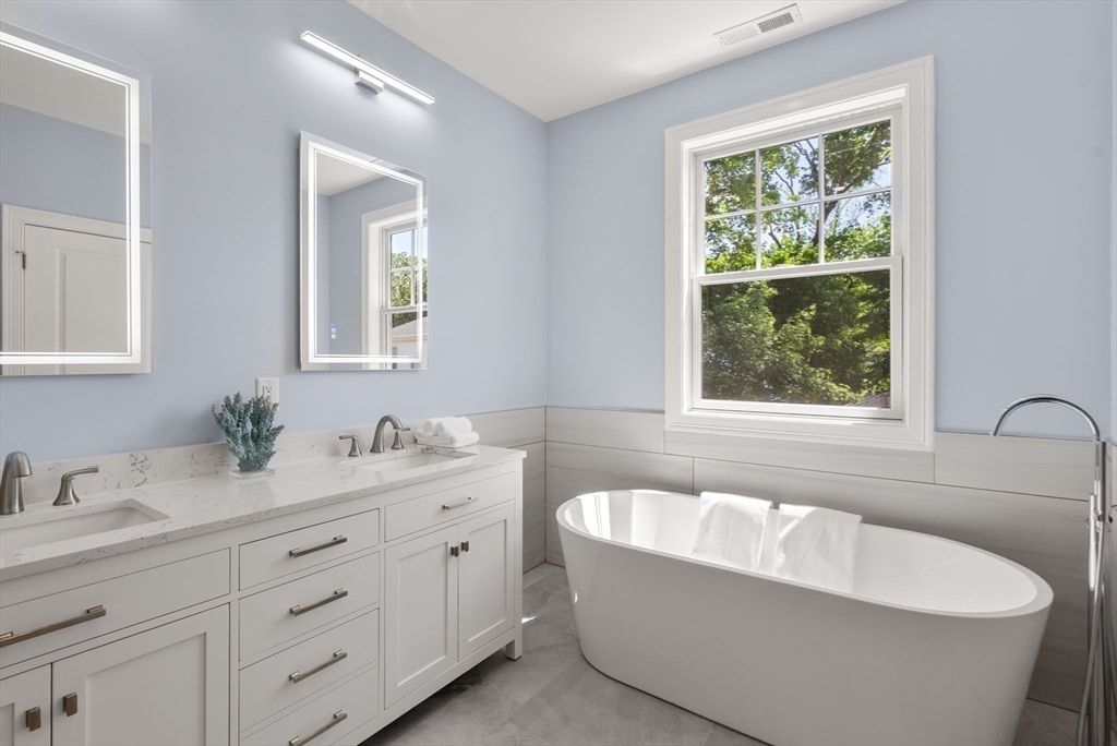 Bathroom, Dual Sink Vanities, Free Standing Baths, Interior