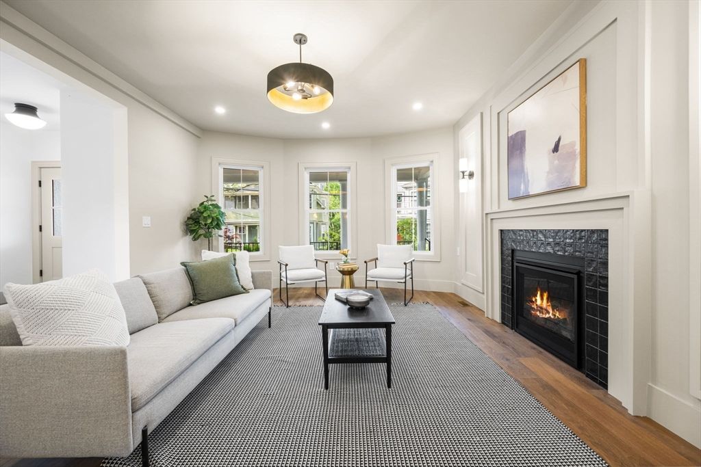 Fireplace, Interior, Living room, Pendant Lights, Recessed Lighting, Wood Texture Flooring