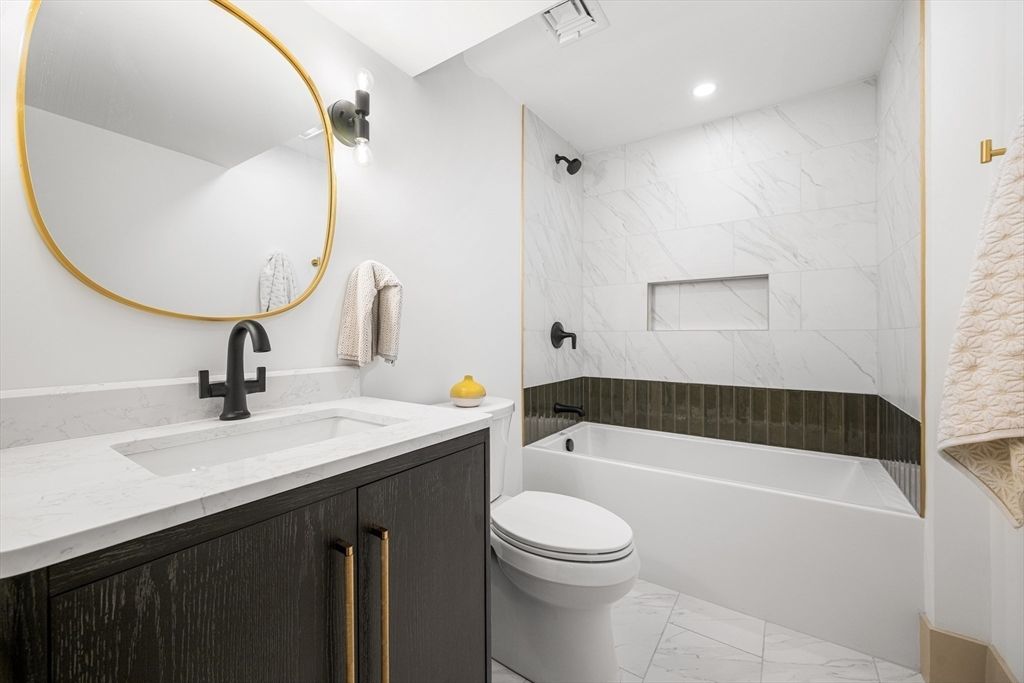 Bathroom, Interior, Marble, Marble Walls, Recessed Lighting
