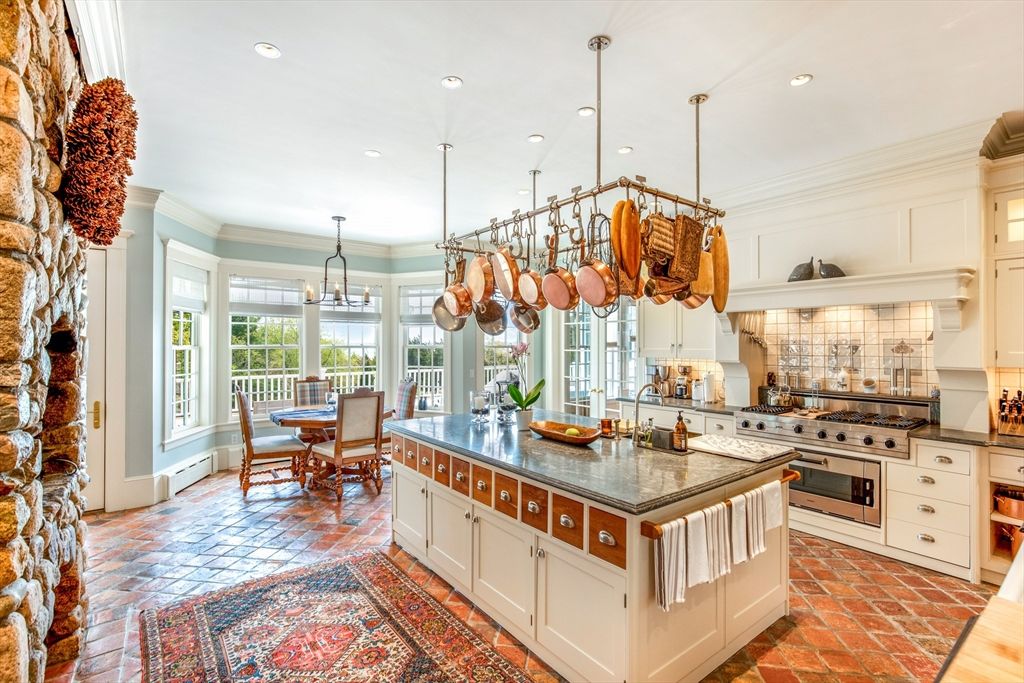 Dining room, Interior, Kitchen, Pendant Lights, Recessed Lighting, Stainless Steel Appliances