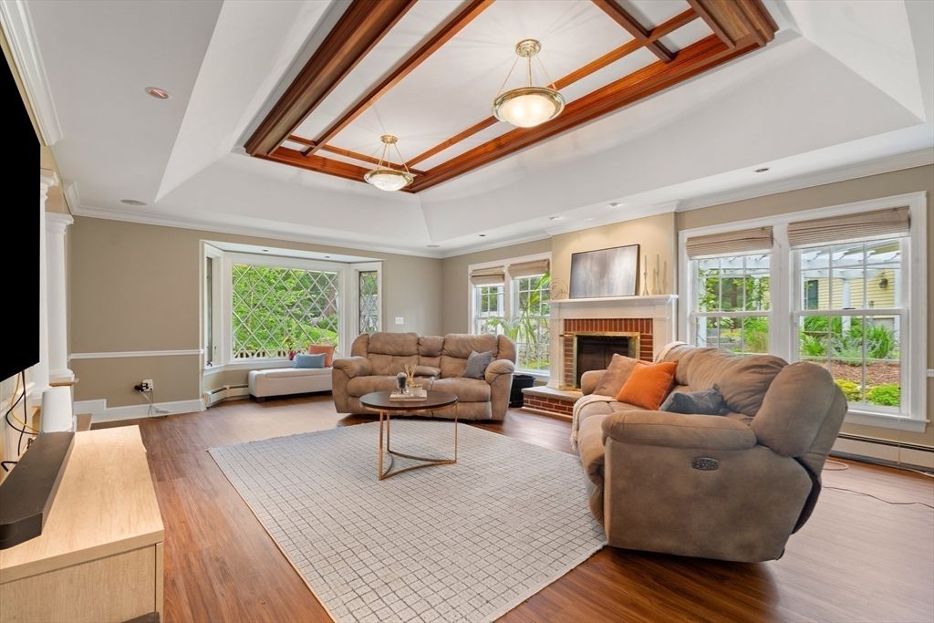 Fireplace, Interior, Living room, Pendant Lights, Recessed Lighting, Wood Texture Flooring