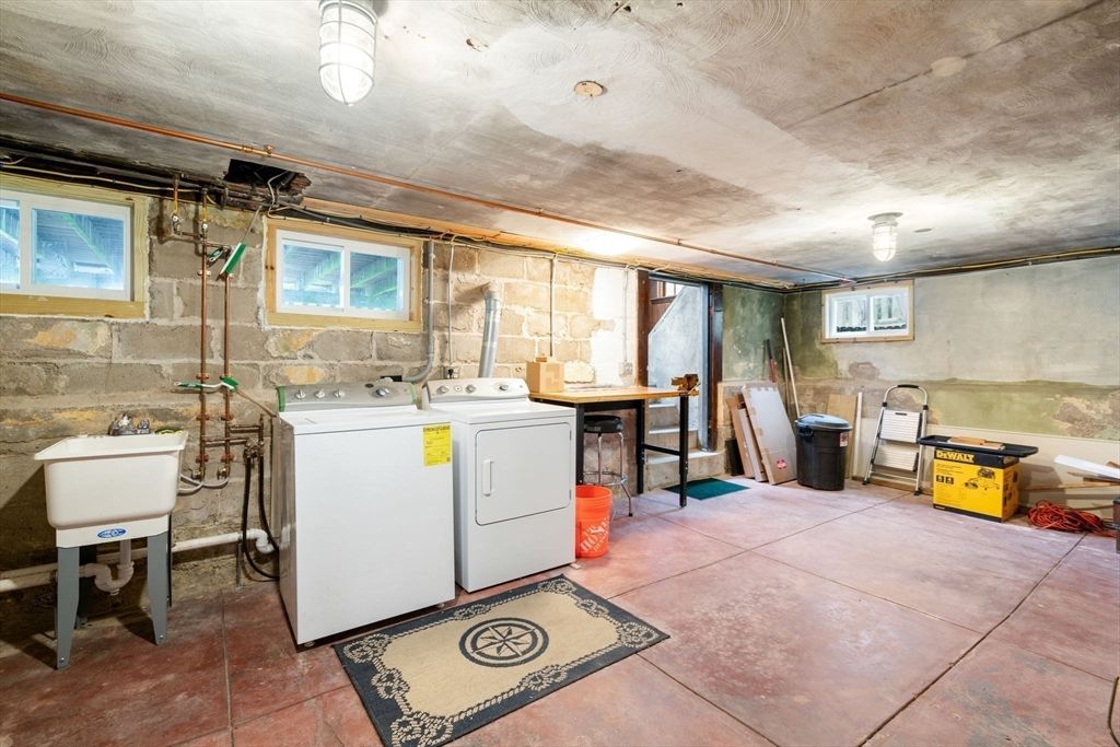 Interior, Washer