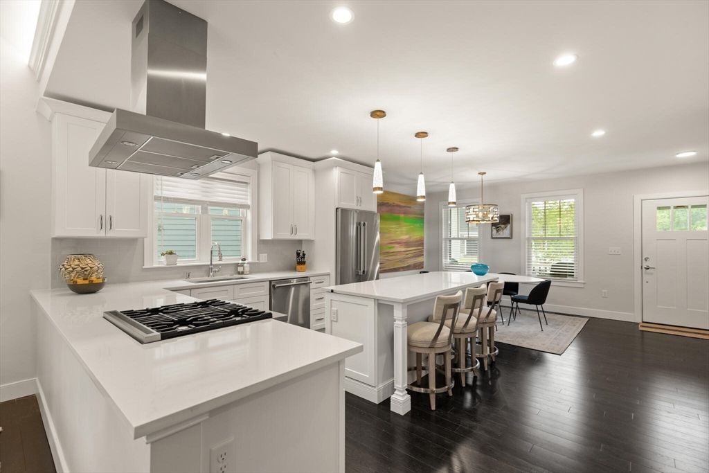Dining room, Interior, Kitchen, Pendant Lights, Recessed Lighting, Stainless Steel Appliances, Wood Texture Flooring