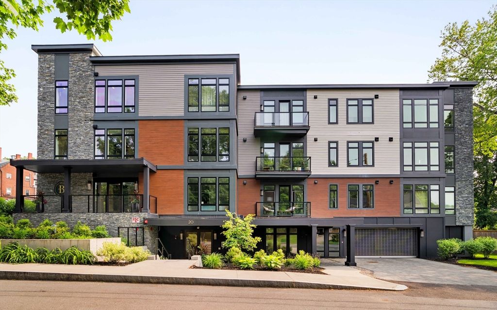 Attached, Exterior, Facade, Brick Facade, Modern