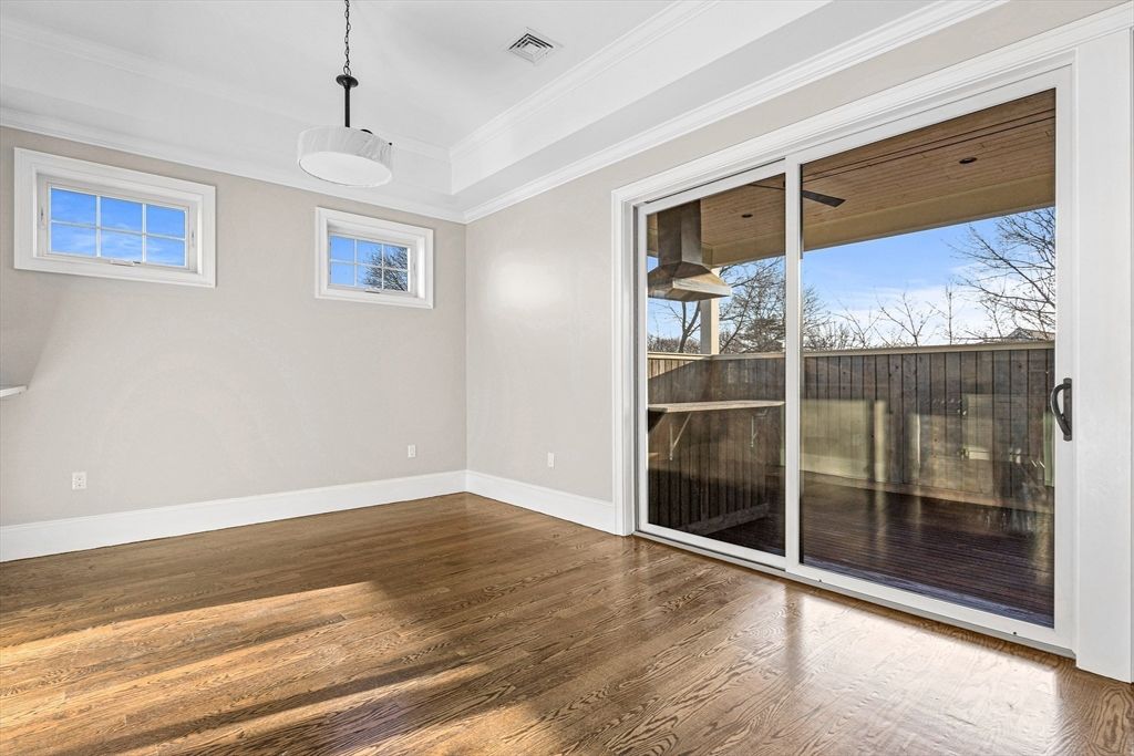 Empty room, Interior, Pendant Lights, Wood Texture Flooring