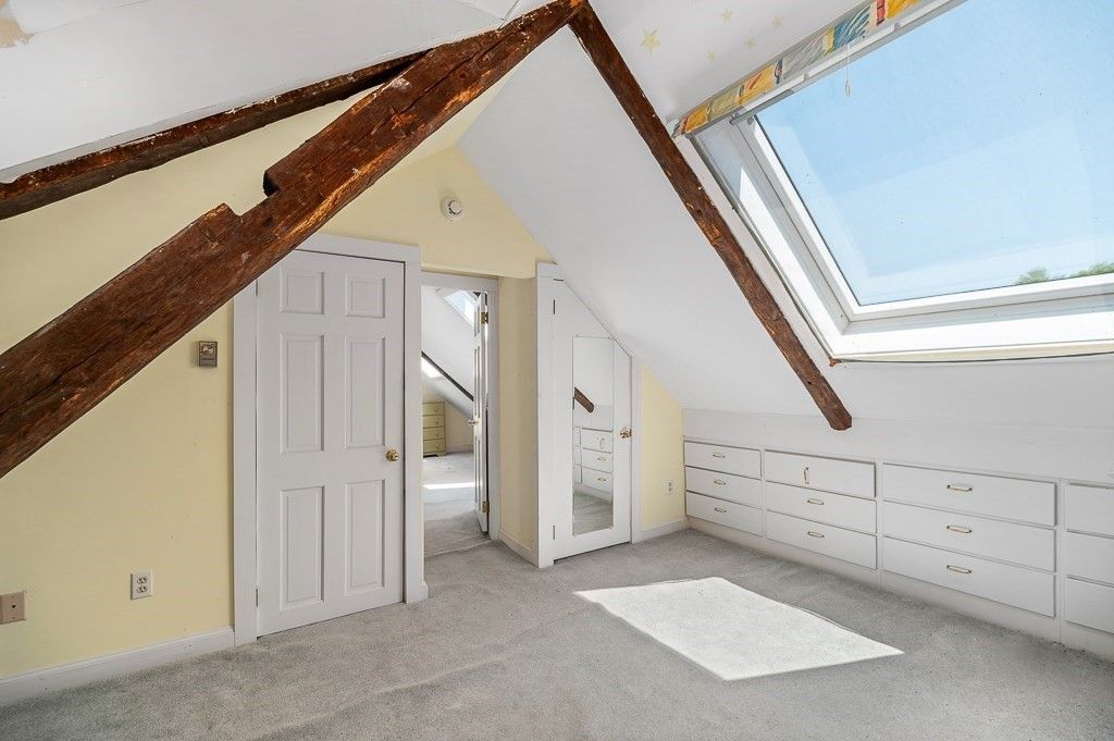 Empty room, Interior, Wooden Beams