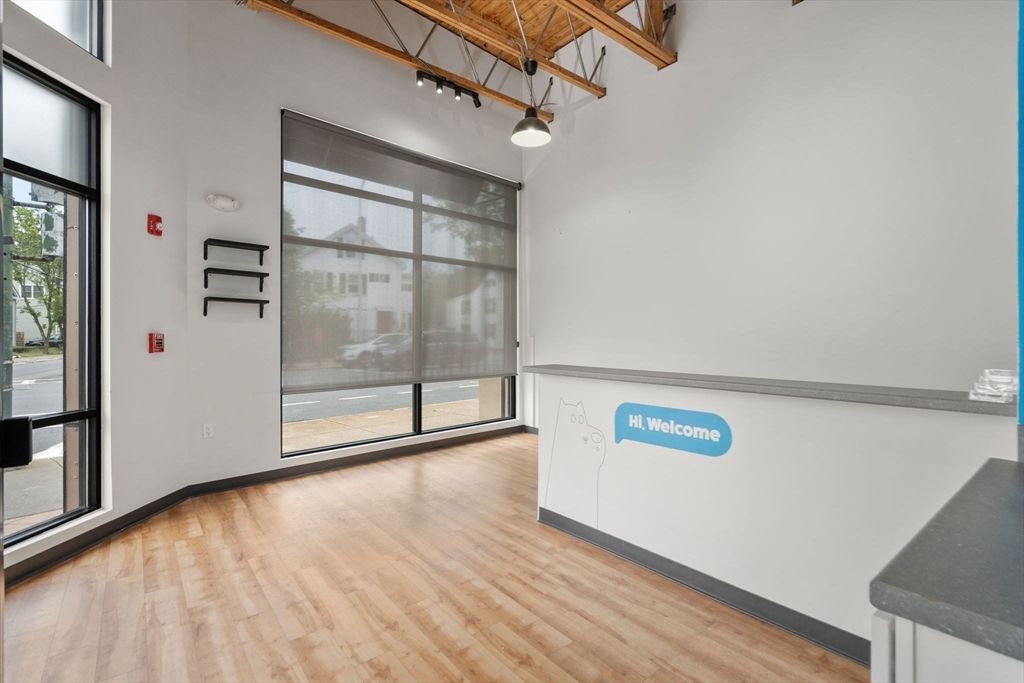 Interior, Pendant Lights, Wood Texture Flooring