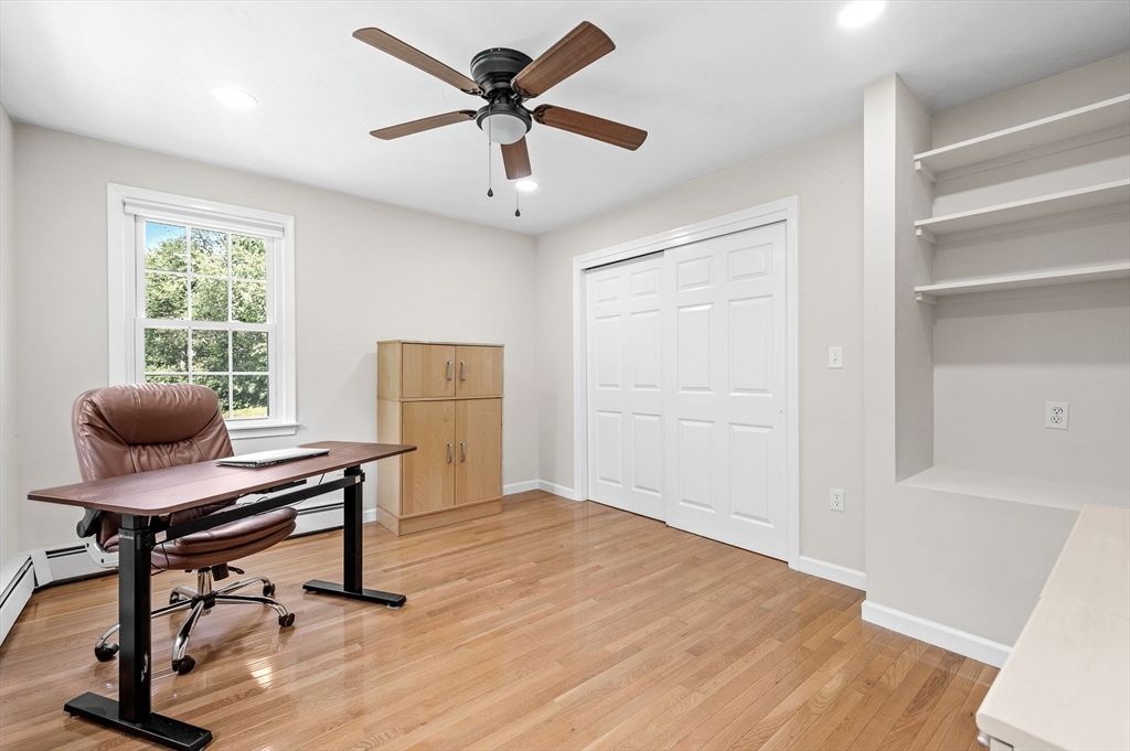 Home Office, Interior, Recessed Lighting, Wood Texture Flooring