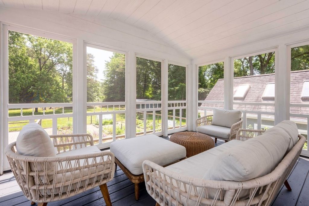 Interior, Sun Room, Wood Texture Flooring