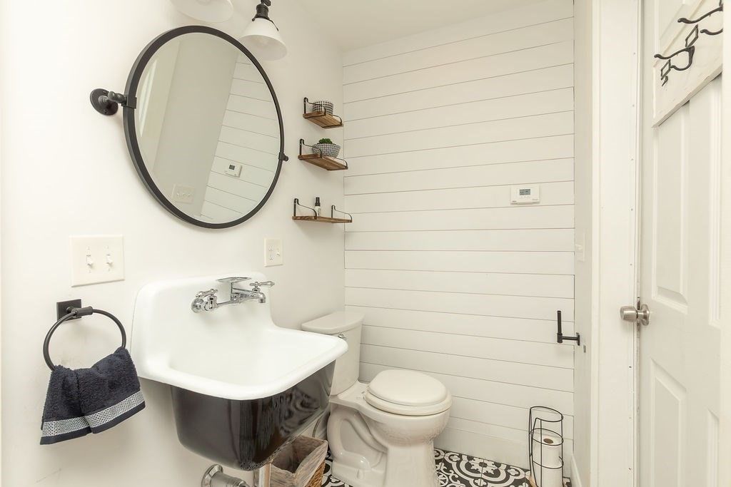 Bathroom, Interior