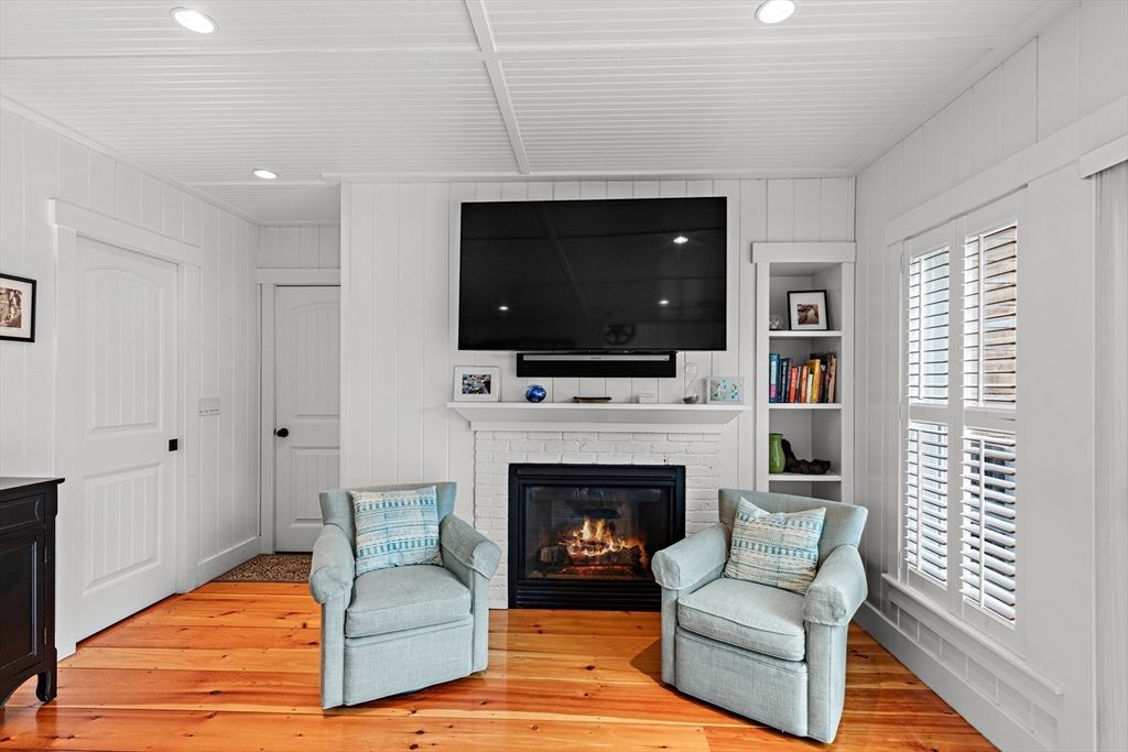 Fireplace, Interior, Recessed Lighting, Wood Texture Flooring