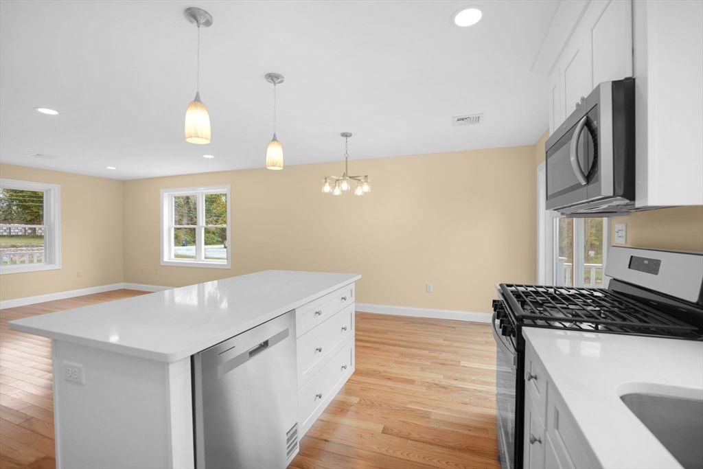 Interior, Kitchen, Pendant Lights, Recessed Lighting, Wood Texture Flooring