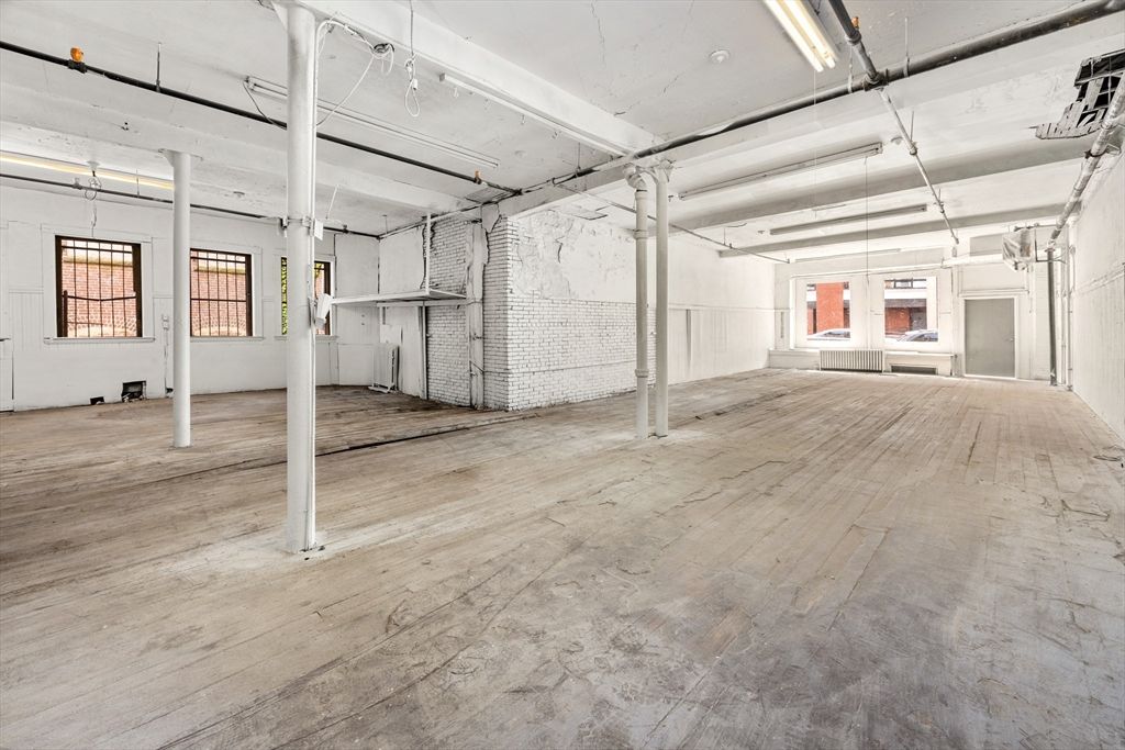 Garage, Interior, Stone Walls