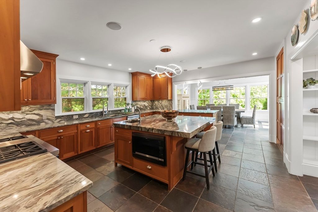 Dining room, Interior, Kitchen, Pendant Lights, Recessed Lighting